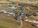 Photos aériennes de "montgolfiere" - Photo réf. E157796 - Lorraine Mondial Air Ballons 2015 : Vol du Dimanche 26 Juillet le matin lors du Record Mondial de Dcollage en Ligne. (The Great Line, In-line Mass Ascent)
