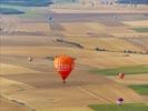 Photos aériennes de "montgolfiere" - Photo réf. E157821 - Lorraine Mondial Air Ballons 2015 : Vol du Dimanche 26 Juillet le matin lors du Record Mondial de Dcollage en Ligne. (The Great Line, In-line Mass Ascent)