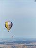 Photos aériennes de "montgolfiere" - Photo réf. E157823 - Lorraine Mondial Air Ballons 2015 : Vol du Dimanche 26 Juillet le matin lors du Record Mondial de Dcollage en Ligne. (The Great Line, In-line Mass Ascent)