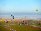 Photos aériennes de "montgolfiere" - Photo réf. E157969 - Lorraine Mondial Air Ballons 2015 : Vol du Vendredi 31 Juillet le matin.