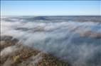 Photos aériennes de "ciel" - Photo réf. E174756 - La dissipation du brouillard matinal est un spectacle magique vu du ciel