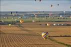 Photos aériennes - Mondial Air Ballons 2021 - Photo réf. E174849 - Grand Est Mondial Air Ballons 2021 : Grande Ligne du Dimanche 25 Juillet au matin.
