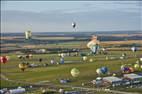 Photos aériennes - Mondial Air Ballons 2021 - Photo réf. E174861 - Grand Est Mondial Air Ballons 2021 : Grande Ligne du Dimanche 25 Juillet au matin.