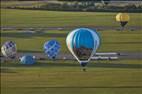 Photos aériennes - Mondial Air Ballons 2021 - Photo réf. E174902 - Grand Est Mondial Air Ballons 2021 : Grande Ligne du Dimanche 25 Juillet au matin.
